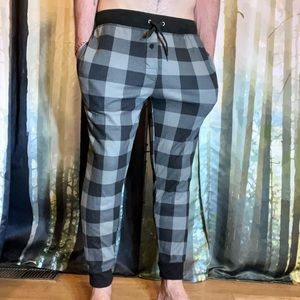 Black & Gray Checkered Thermal Pajama Pants